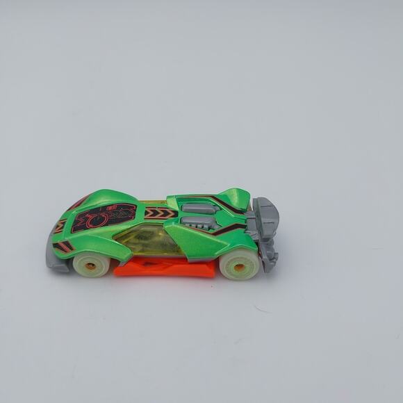 Hot Wheels Green Cyber Speeder 1:64 Diecast Toy Car - Glow Wheels - Picture 3 of 4